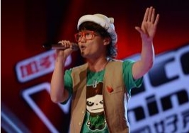 中國(guó)好聲音人選選手丁克森、崔蘭花出席東莞房地產(chǎn)活動(dòng)